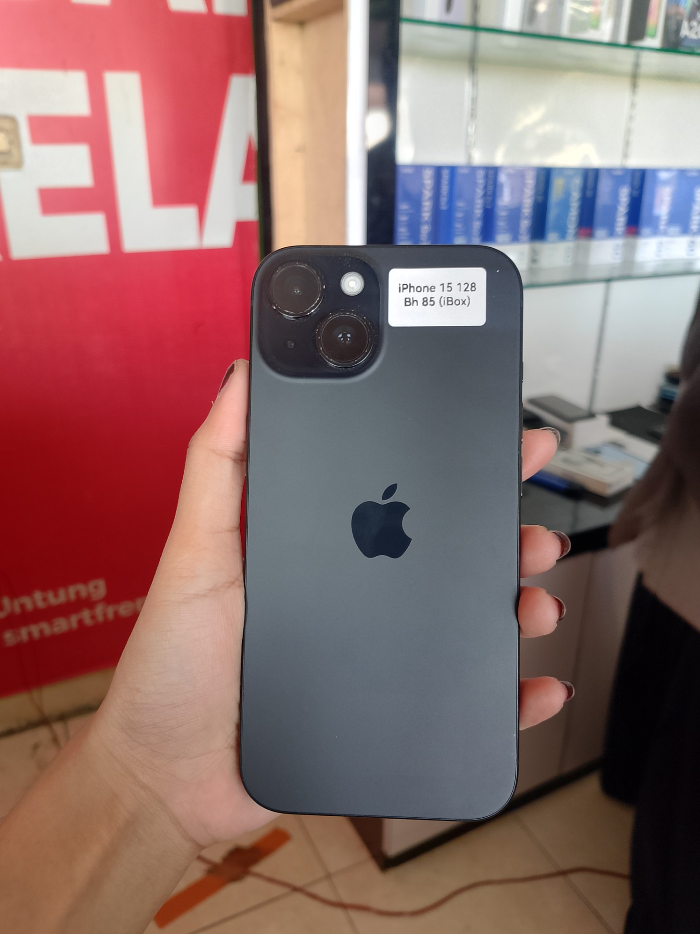 iPhone 15 128 GB Second iBox Fullset